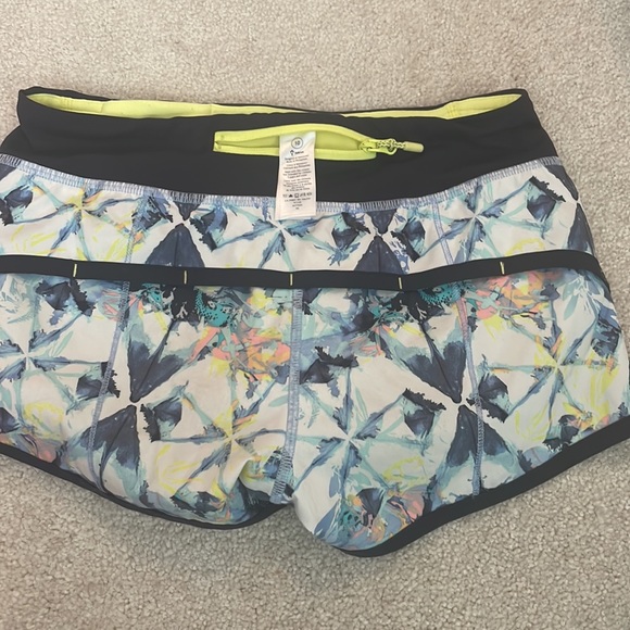 Ivivva by lululemon - Picture 2 of 3